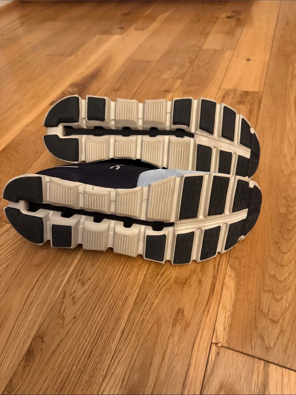 On Running Men’s Athletic Shoes in Light Blue and navy - Picture 6 of 7